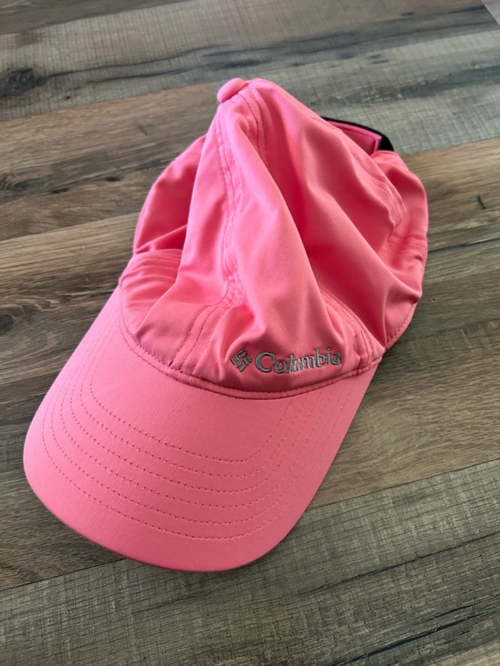 Columbia Coral Pink Performance Cap with Logo Strap